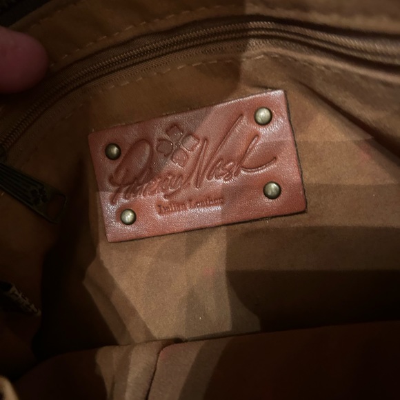 PATRICIA NASH Two piece set/ WALLET and large wristlet - Picture 11 of 13